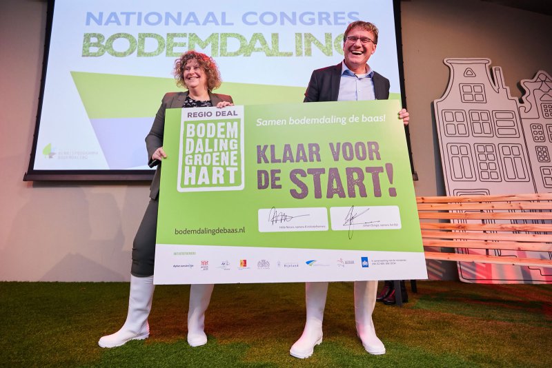 ondertekening-2-fotograaf-vincent-basler_1600